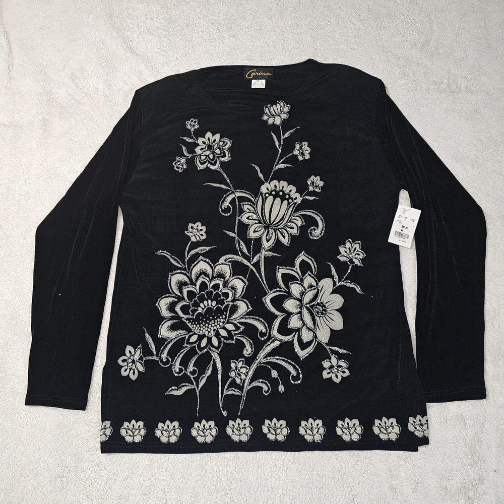 Carina Flower sweater Size M.